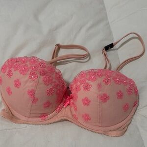 Victoria’s Secrets padded Pink Floral Lace Bra-Very Sexy Balconet 34B